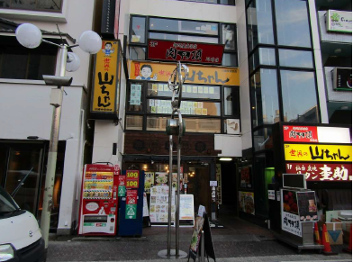 川崎駅徒歩4分　仲見世通り沿いの為、往来多数！